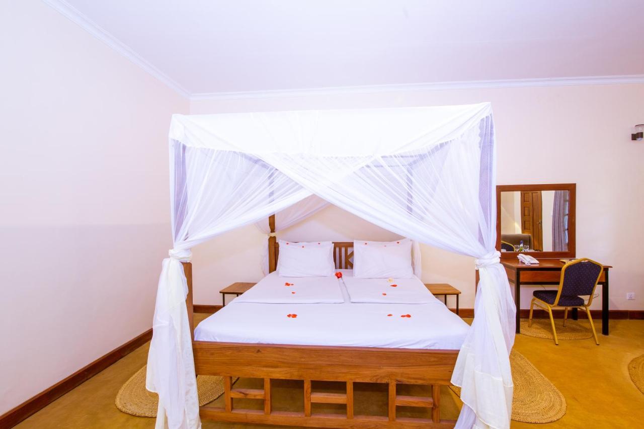 Eileen'S Trees Inn Karatu Εξωτερικό φωτογραφία