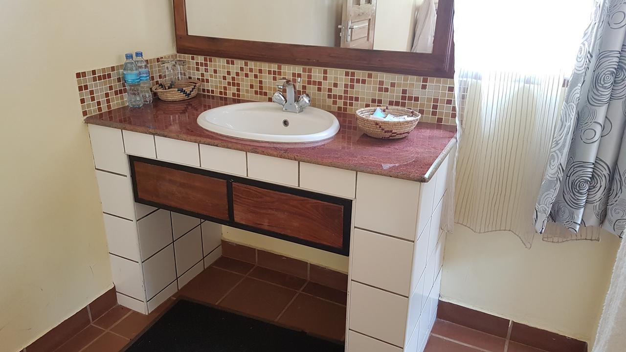 Eileen'S Trees Inn Karatu Εξωτερικό φωτογραφία